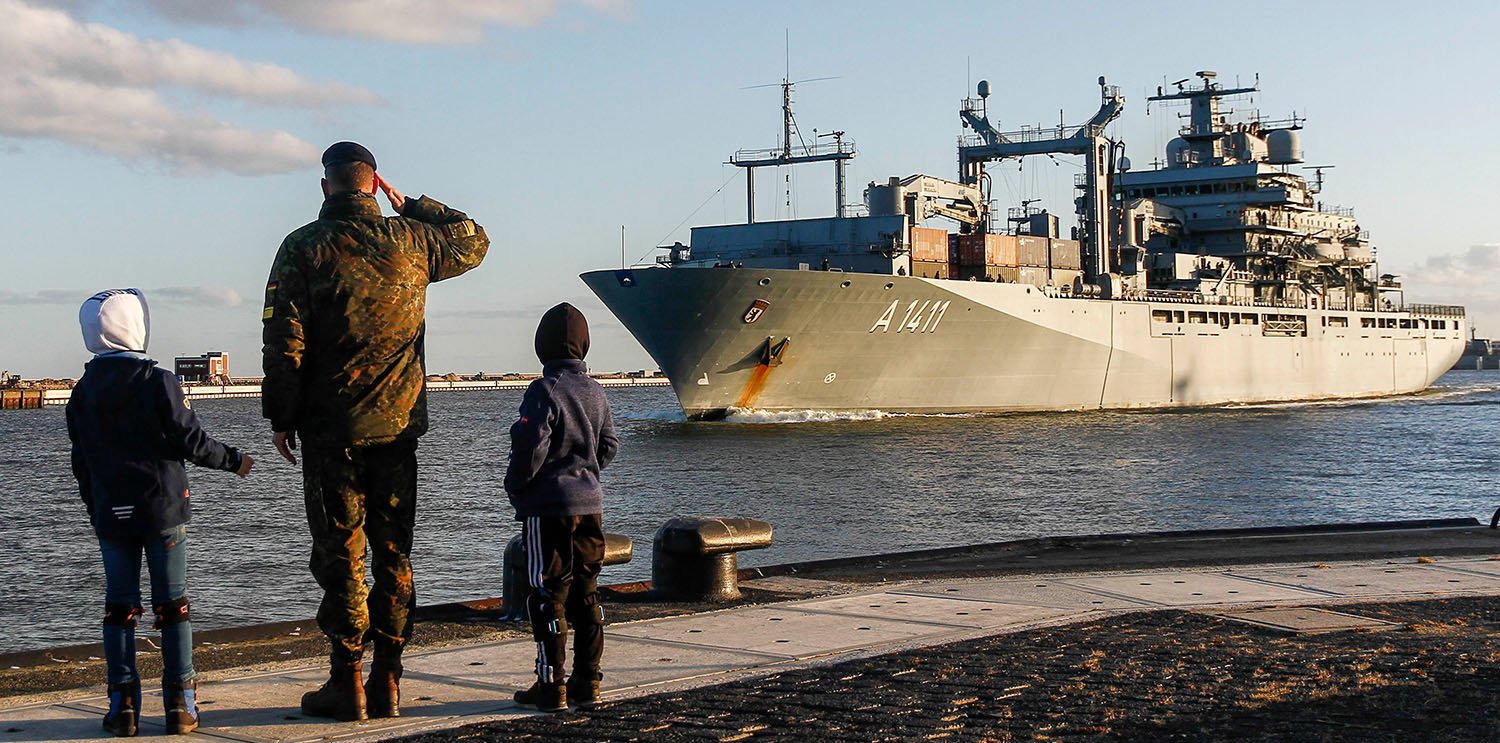 Flottillenadmiral Kuchler verabschiedet die Berlin