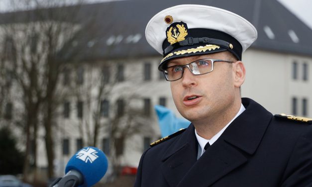 Uwe Lahl ist neuer Kommandeur des Unterstützungsgeschwaders