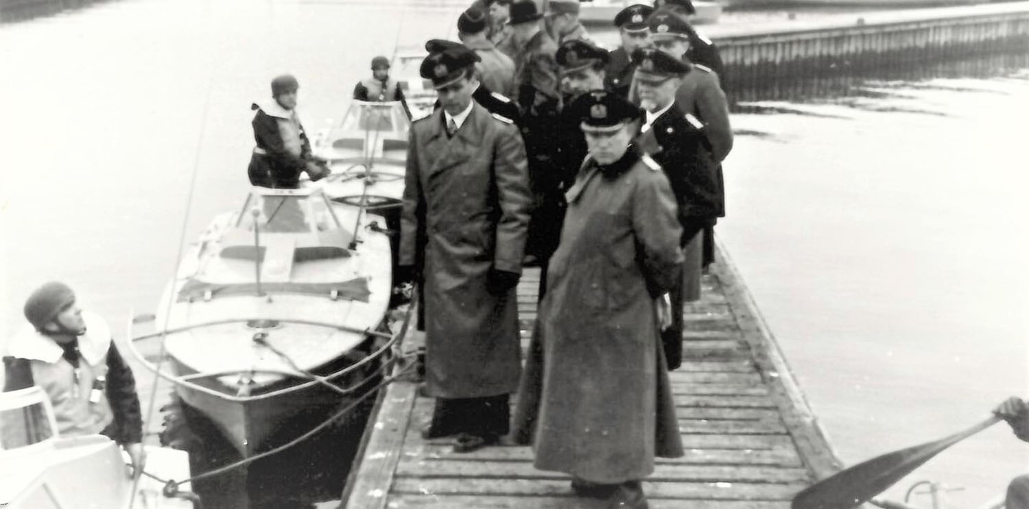 Besichtigung der Sprengboote im Herbst 1944
