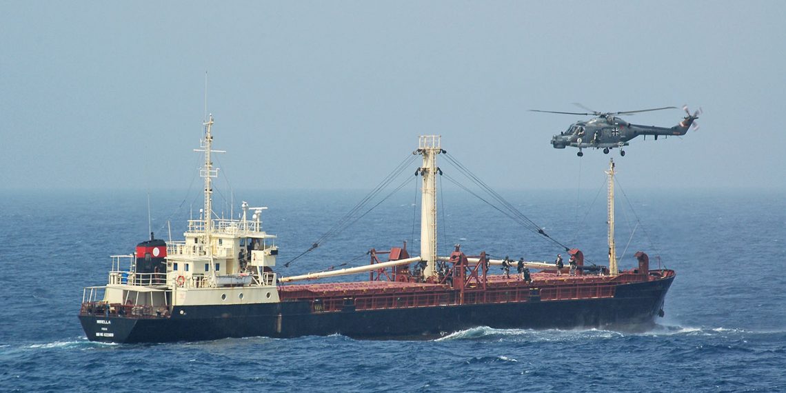 Per Bordhubschrauber zum Einsatzort