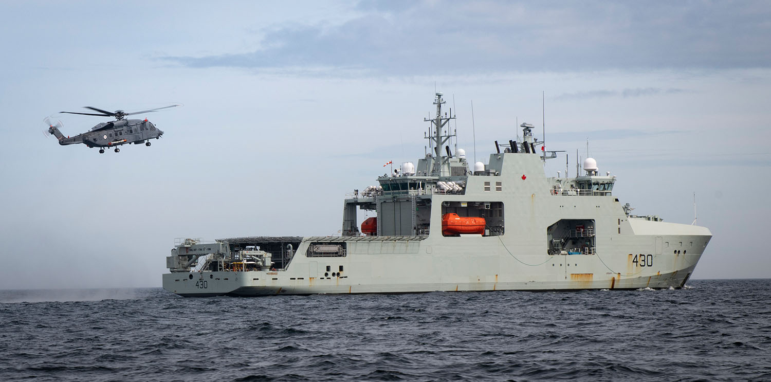 HMCS Harry DeWolf bei Seeerprobungen vor der Indienststellung