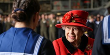 Queen Elizabeth II an Bord der Queen Elizabeth