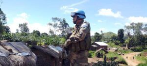 Friedenstruppen aus Uruguay schützen ein Dorf in der Demokratischen Republik Kongo