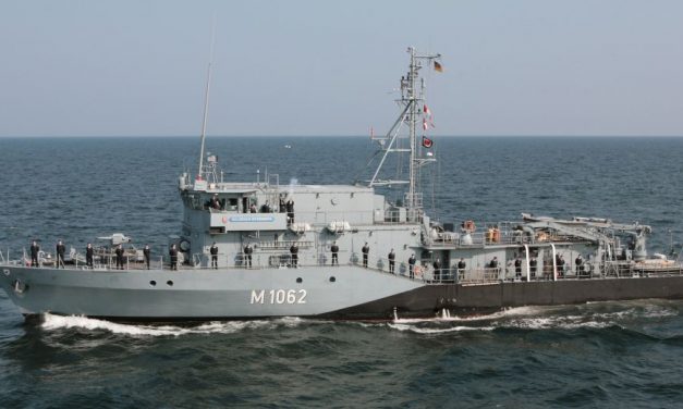 Kiel minehunting boats replace each other in the NATO task force