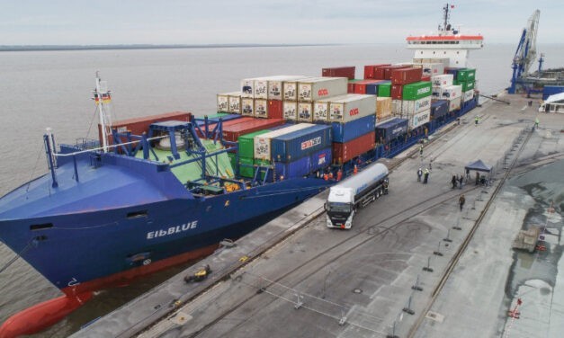 Erstes Containerschiff mit SNG betankt