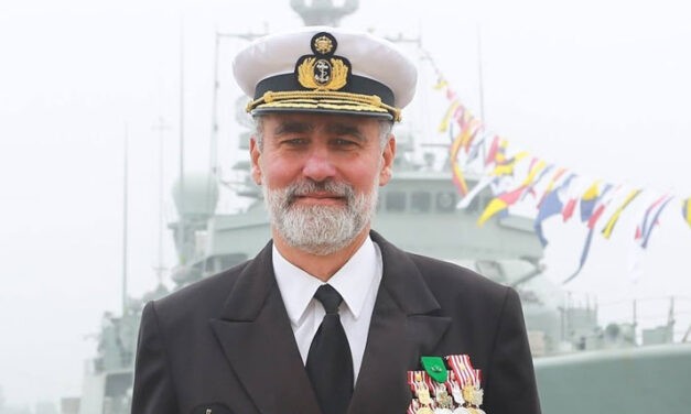 Impfen als Chefsache – portugiesischer Admiral macht sein Land zum Spitzenreiter