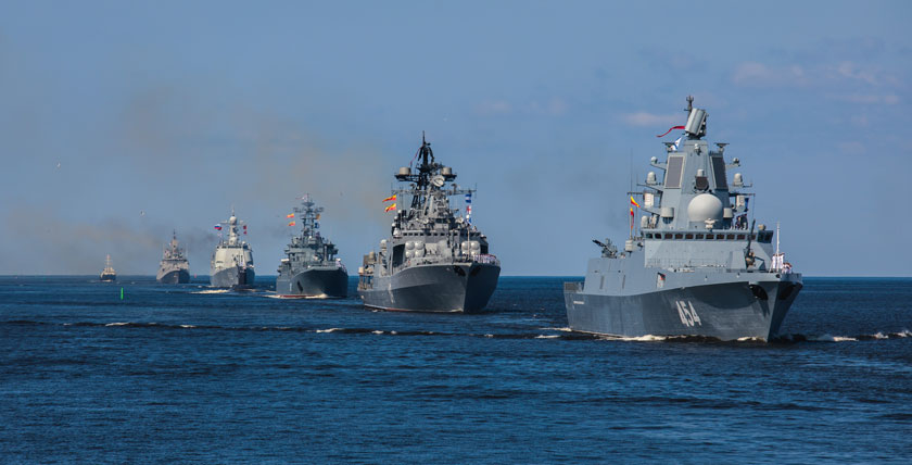 Russische Marineschiffe in der Ostsee