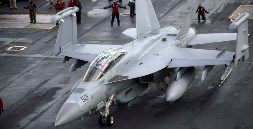 EA-18G Growler des Electronic Attack Squadron 140 an Deck des Flugzeugträgers USS Abraham Lincoln. Foto: U.S. Navy/C. Davis