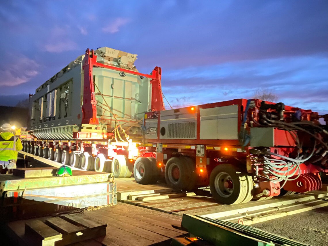 Schwerlasttransporte auf der Oberweser, Foto: Wirtschaftsverband Weser e.V.