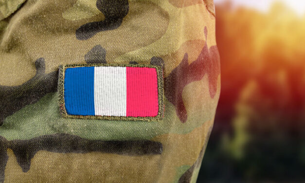 Chef des französischen Militär Nachrichtendienstes entlassen
