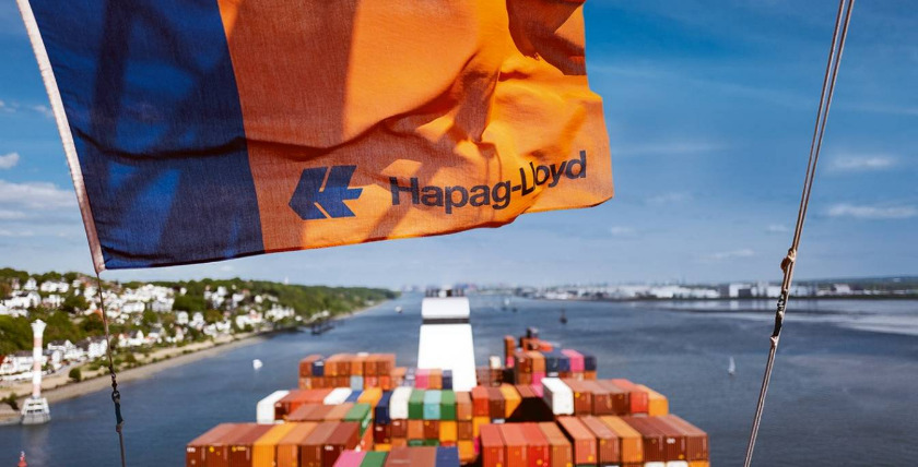 Mit frischer Brise und gehisster Hapag-Lloyd-Flagge verlässt die „Al Nefud“ (mehr als 19.000 TEU) den Hamburger Hafen. www.hapag-lloyd.com