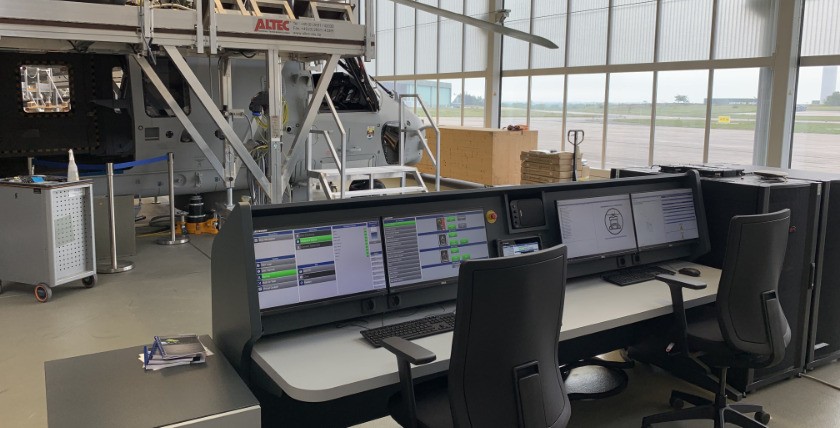 Maintenance training rig with replica aircraft and cockpit control console in the replica Sea Lion, photo: Rheinmetall