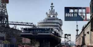 The 115 metre long superyacht Luna is said to belong to businessman Farkhad Akhmedov, photo: Michaela Veers