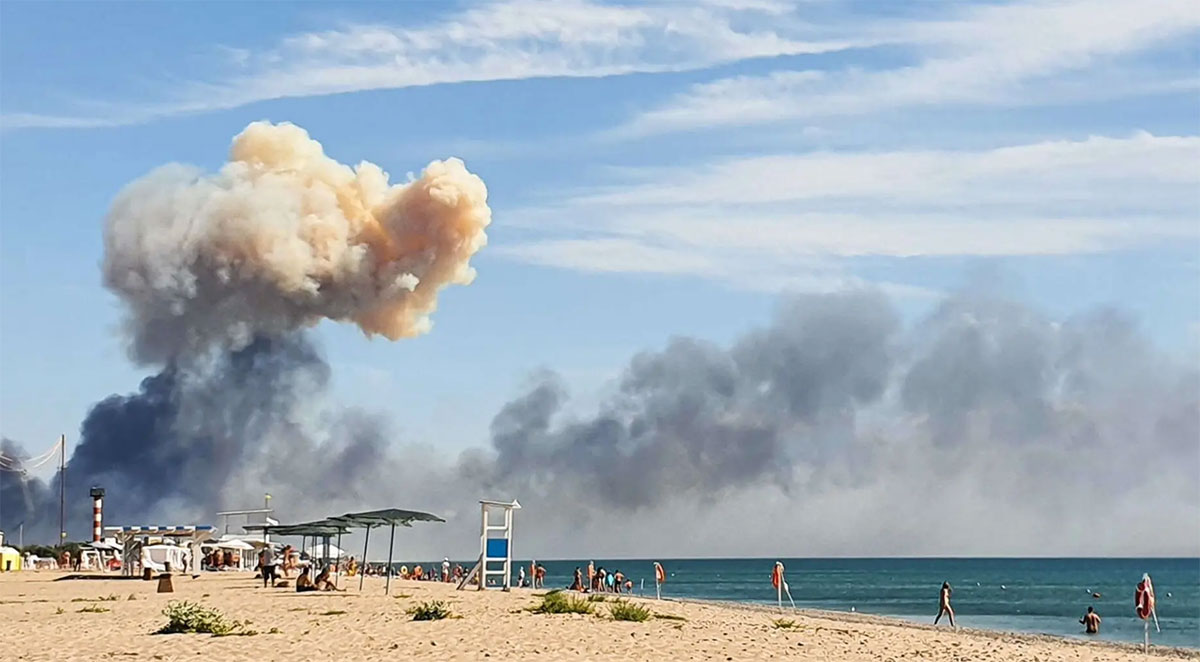 8. August 2022 - Explosionen am Strand der Krim nördlich Sewastopol. Foto: ITAR-TASS