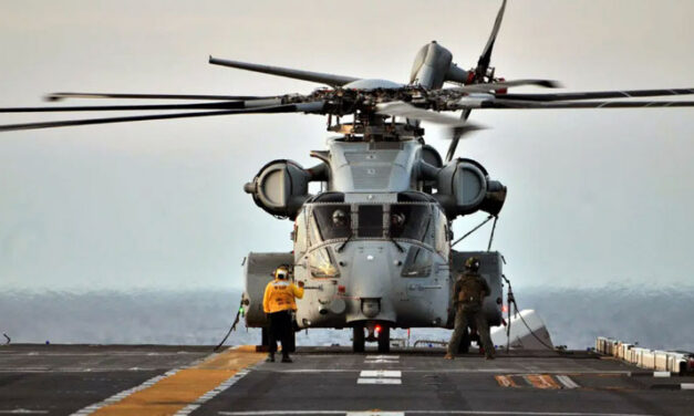 US Marine Corps mit neuem Schwerlast-Hubschrauber bei der Navy
