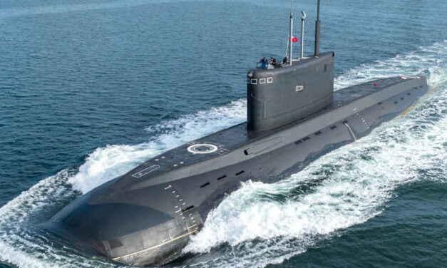 Russische Pazifikflotte: Konventionelles U-Boot „Magadan“ hat nach Wladiwostok verlegt