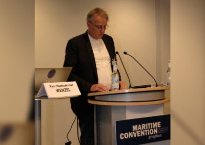 Staatssekretär Wenzel auf der Maritime Convention des DMI