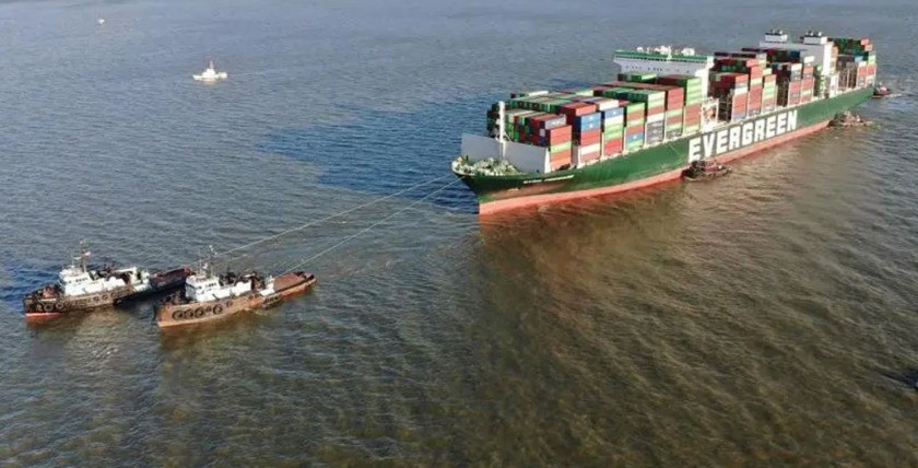 Freischleppen der "Ever Forward" in der Chesapeake Bay, USA. Foto: U.S. Coast Guard