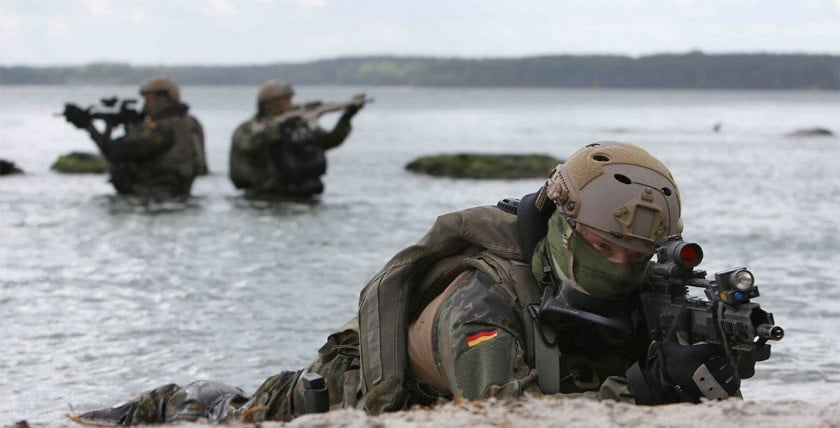 KSM-Soldaten im Hafenbereich Stützpunkt Eckernförde bei einer Übung. Foto: Bundeswehr/MarKdoPIZ