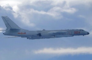 Chinesischer Bomber vom Typ H-6 beim Manöver um Taiwan, Foto: MoD Taiwan