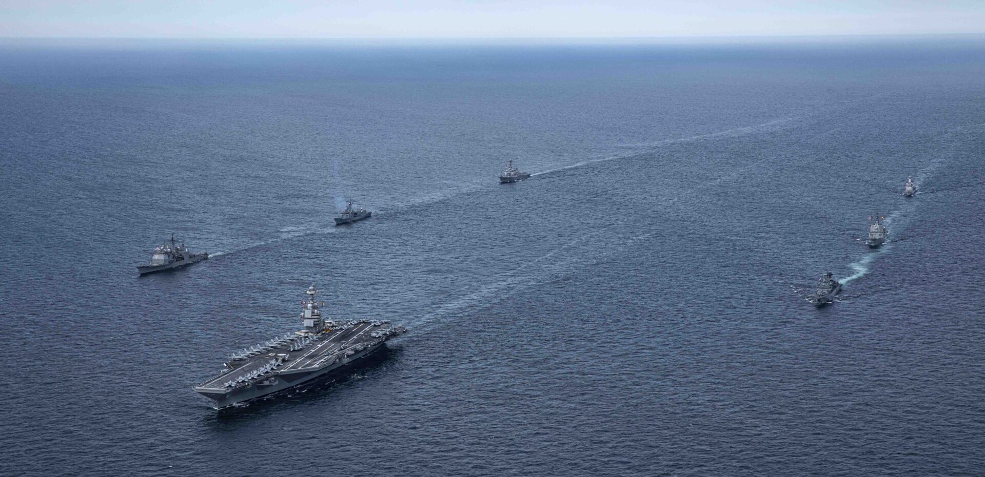 Standing NATO Maritime Group 1 (SNMG-1) geleitet "USS Gerald R. Ford" in europäische Gewässer. Foto: US-Navy/M.Lakey
