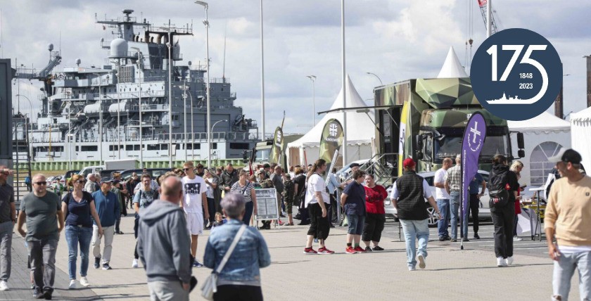 Der Marinestützpunkt Wilhelmshaven als Flaniermeile. Foto: Bundeswehr/L.Rodewald