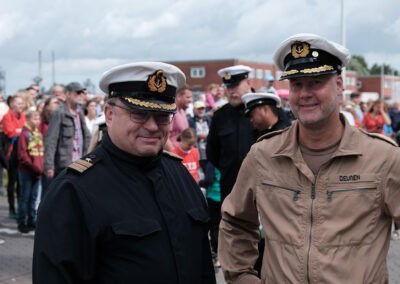 Kommandsant Fregattenkapitän Eike Deussen und Kommandeur Fregattenkapitän Thorsten Geldmacher, Foto: ￼￼Holger Schlüter