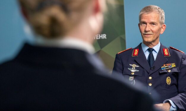 Inspekteur der Streitkräftebasis wird neuer Botschafter für das Laufteam Bundeswehr und Reservisten e.V.