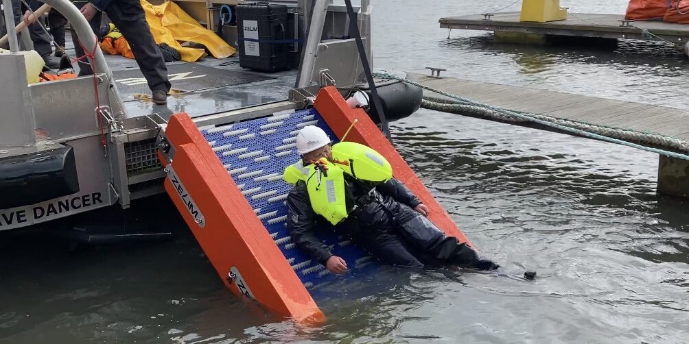 "Swift Rescue Conveyer System“ im Hafen. Foto: ZELIM