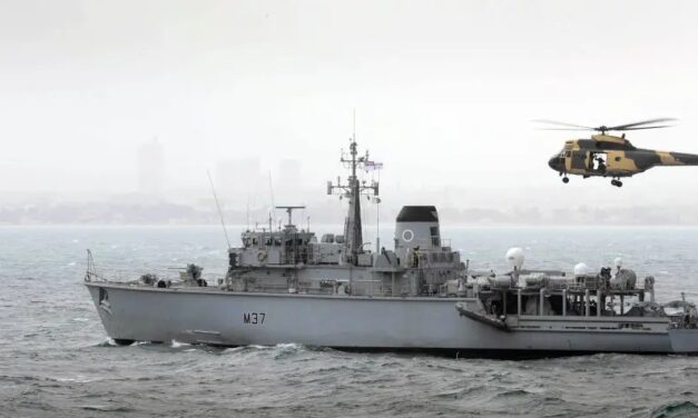 Royal Navy: Kollision im Hafen von Bahrain