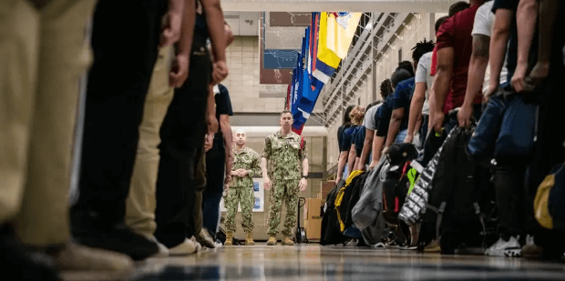 Neuankömmlinge im Navy Recruit Training Command, Great Lakes, IL. Foto: U.S. Navy