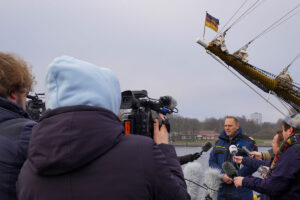 Auslaufen Gorch Fock, Foto: Bundeswehr/ Marcel Kröncke