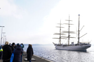 Auslaufen Gorch Fock, Foto: Bundeswehr/ Marcel Kröncke