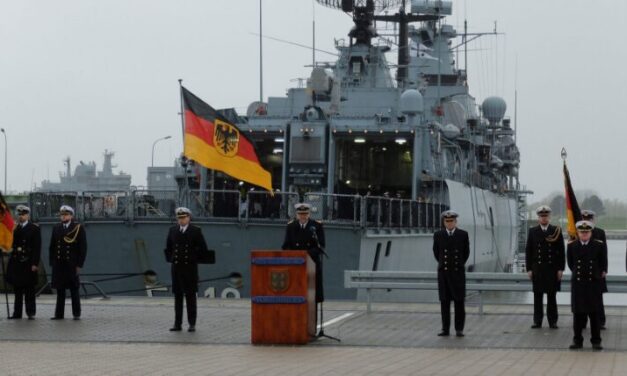 Kommandowechsel auf den Fregatten "Mecklenburg-Vorpommern" und "Sachsen"