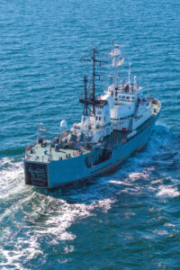 Stern view of the "Tchusovoy" showing the recording platform for underwater detection. Photo: Michael Nitz