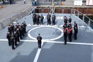 Morgentliche Auslaufmusterung Tender “Rhein”