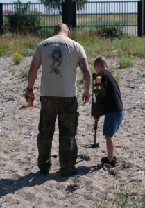 Die Suche nach Metall im Boden kann man auch den Kleinen beibringen, Foto: hsc