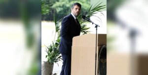 Mdb Daniel Schneider bei seinem Grußwort, Foto: hsc