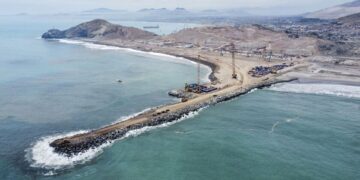 „Chinesische Baustelle“ im neuen peruanischen Hafen Chancay, Bild: Andina
