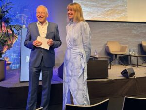 Konteradmiral a.D. Karsten Schneider und Irina Haesler, Foto: IK