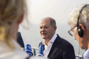 Federal Chancellor Olaf Scholz, speech on the helideck "Frankfurt am Main". Photo: Bw/Rodewald
