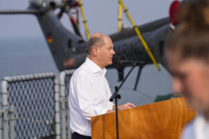 Federal Chancellor Olaf Scholz, speech on the helideck "Frankfurt am Main". Photo: Bw/Rodewald