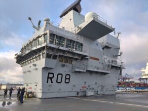 Vordere Insel, unter der Brücke ist die Suite des Kommandanten