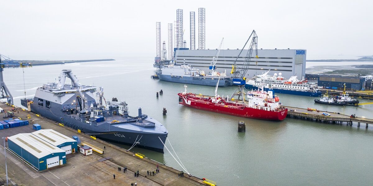 "Den Helder" in Vlissingen zur Endausrüstung. Foto: Damen