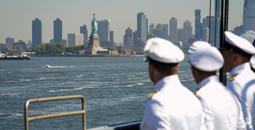 On 22 May 2014, "Baden-Württemberg" and "Frankfurt am Main" arrived in New York for Fleet Week. Photo: Bw/Theska