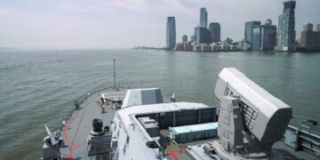 Departure of the Baden-Württemberg in New York, Photo: Bw/Nico Theska