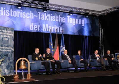 Das Panel, moderiert von Fregattenkapitän Swistek, Foto: hsc