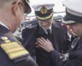 Change of command on the frigate "Hamburg". FK Hackstein handed over command to FK Timpf and pinned the commander's star on him. Photo: Bw/J.Rodewald