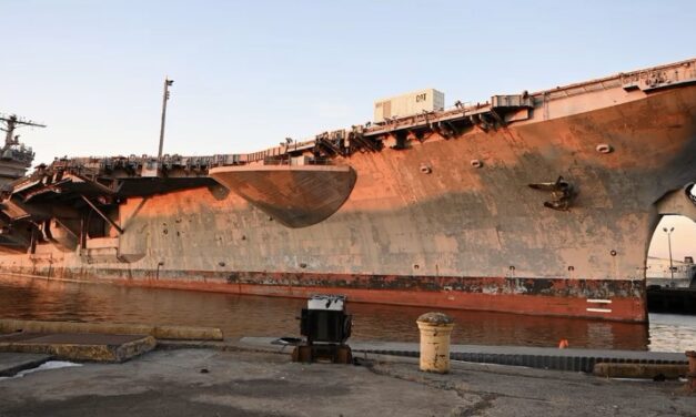 US aircraft carrier "JFK" - one name, two generations