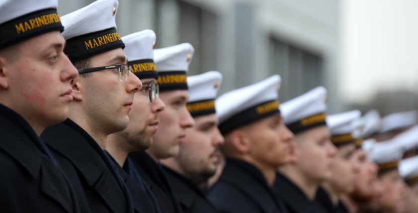 Swearing-in and ceremonial pledge at the Naval Operations School. Photo: Bundeswehr